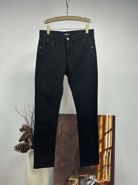 2025年11月14日秋冬新作Fendiジーパン高品質人気商品/QIU工場