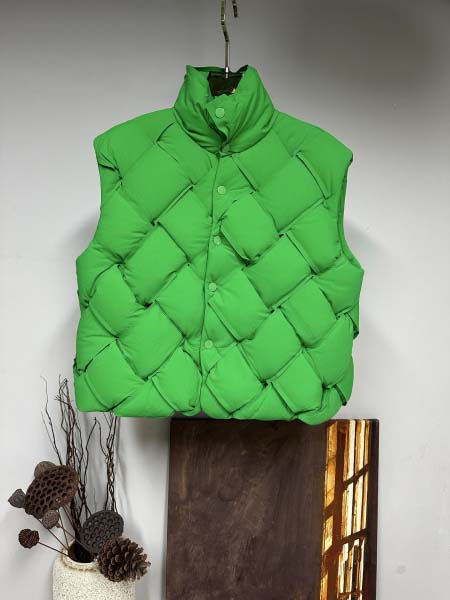 2025年11月17日秋冬新作BOTTEGA VENETAダ...