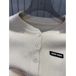 2025年11月18日入荷秋冬新作miumiu ニット/セーターファッション/誕生日プレゼント/贈り物 can工場