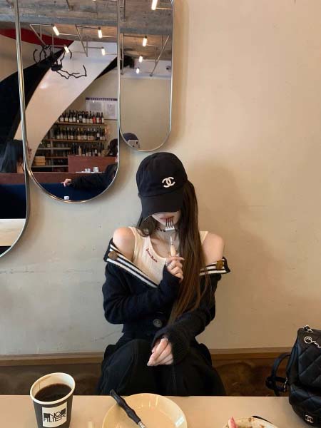 2025年11月18日入荷秋冬新作miumiu ニット ファ...