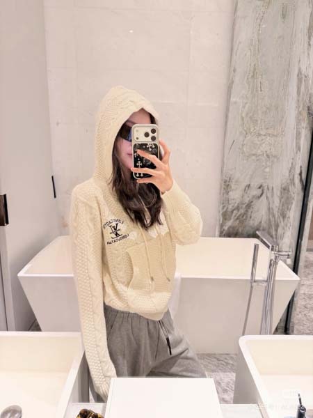 2025年11月20日入荷秋冬新作ルイヴィトンパーカー ファ...