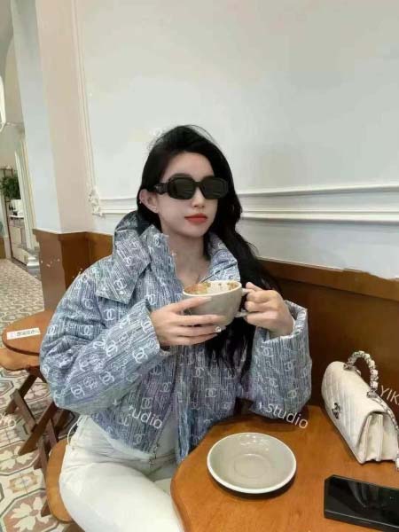 2025年11月22日入荷秋冬新作Chanelダウンジャケッ...