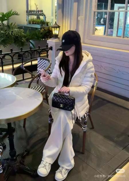 2025年11月22日入荷秋冬新作Monclerダウンジャケ...