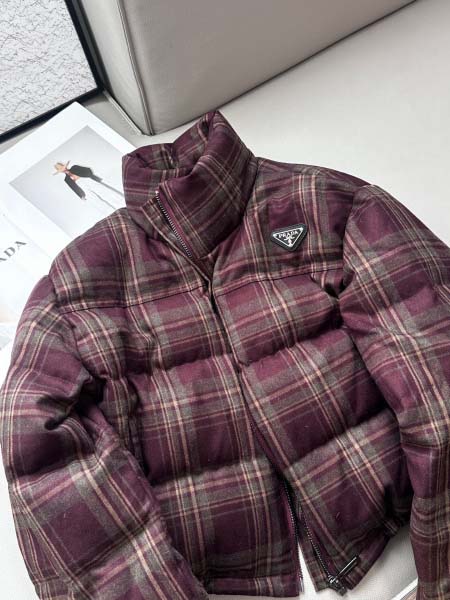 2025年11月22日入荷秋冬新作Pradaダウンジャケット...