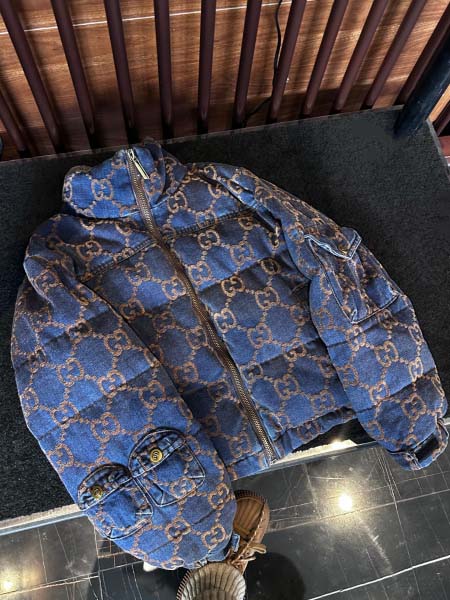 2025年11月23日入荷秋冬新作Gucciダウンジャケット...
