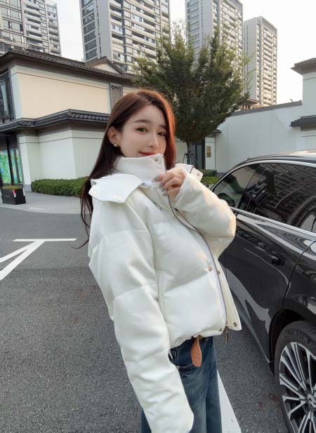 2025年11月23日入荷秋冬新作Chanelダウンジャケッ...