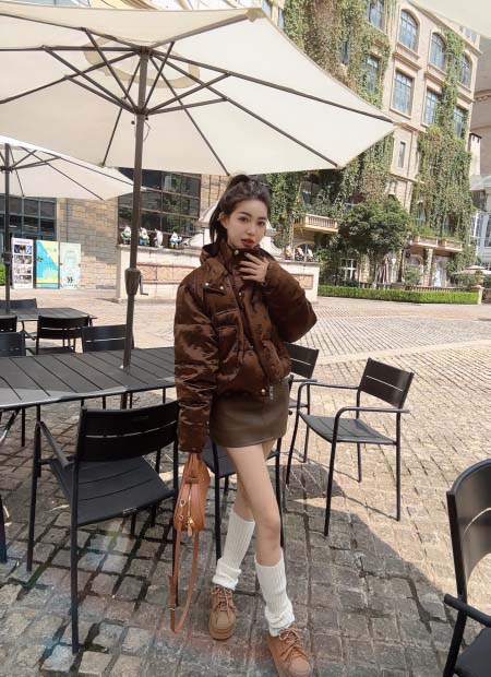 2025年11月23日入荷秋冬新作Chanelダウンジャケッ...