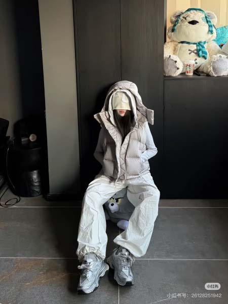 2025年11月23日入荷秋冬新作Diorダウンジャケットフ...