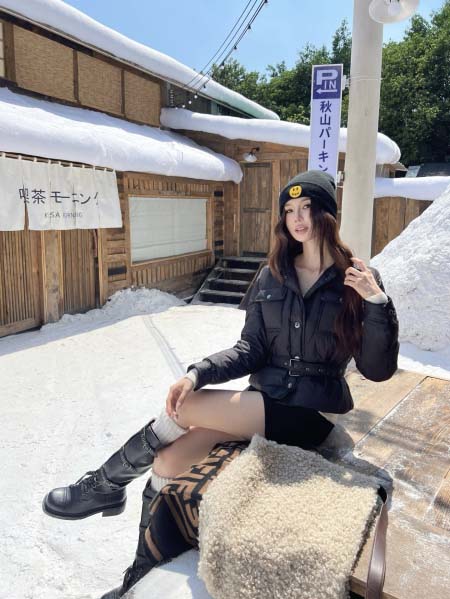 2025年11月23日入荷秋冬新作Dior ダウンジャケット...