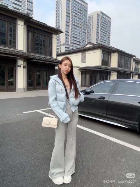 2025年11月23日入荷秋冬新作Monclerダウンジャケ...