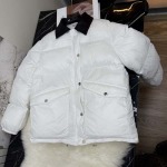 2025年11月23日入荷秋冬新作Miumiuダウンジャケットファッション/誕生日プレゼント/贈り物 can工場