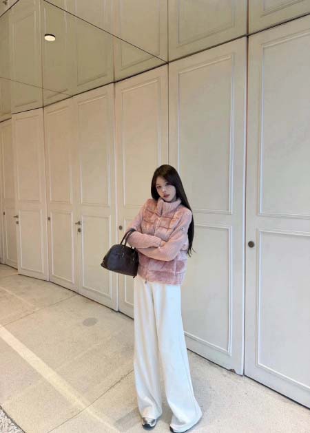 2025年11月23日入荷秋冬新作Monclerダウンジャケ...