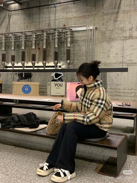 2025年11月23日入荷秋冬新作BURBERRYダウンジャ...