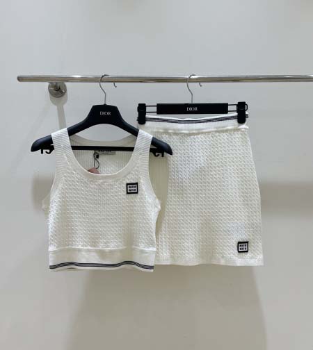 2025年11月23日入荷秋冬新作Miumiuファッション/...