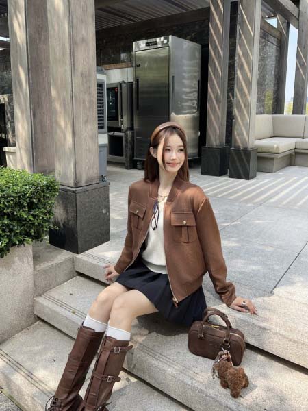 2025年11月24日入荷秋冬新作miumiuジャケットファ...