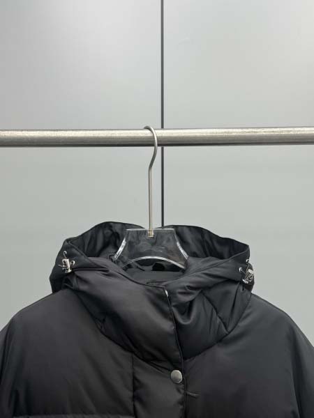 2025年12月3日秋冬新作Pradaダウンジャケット高品質人気商品/LDF工場