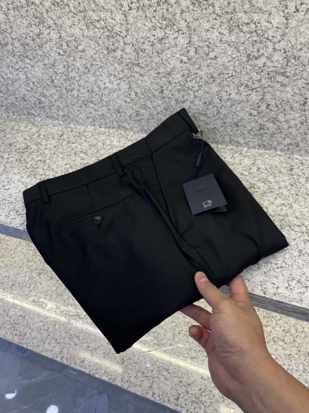 2025年12月15日入荷新作Prada背広秋冬高品質/人気/限定版/Knt工場