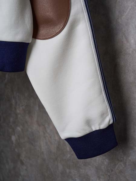 2025年11月17日秋冬新作Prada長袖高品質人気商品/XQY工場