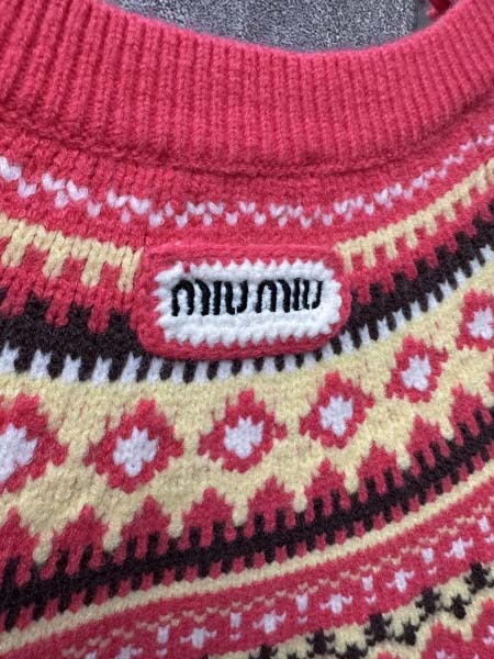 2025年11月19日秋冬新作MiuMiu ニットカーディガン  高品質人気商品/XQY工場