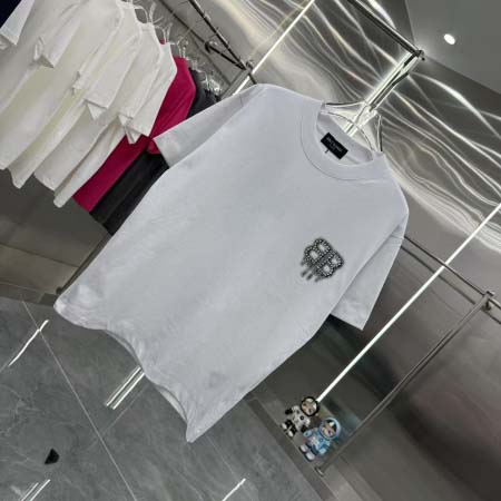 2025年12月24日入荷秋冬新作Balenciaga半袖 tシャツ/XQY工場