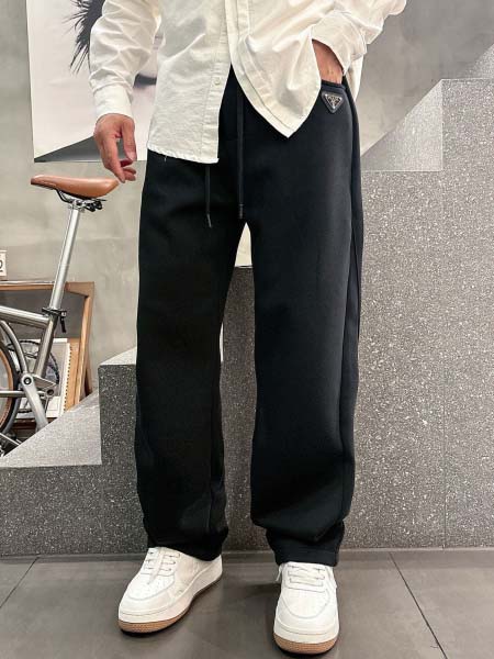 2025年12月30日新作Pradaスラックス秋冬高級品/DM工場