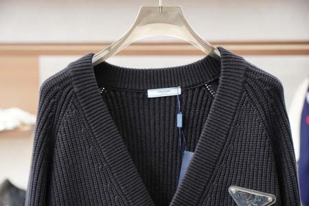 2025年12月30日新作Prada秋冬高級品/DM工場