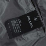 2025年12月4日秋冬新作Pradaジャケット高品質人気商品/LDF工場