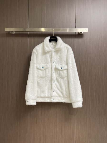 2025年12月4日秋冬新作Louis Vuittonジャケ...