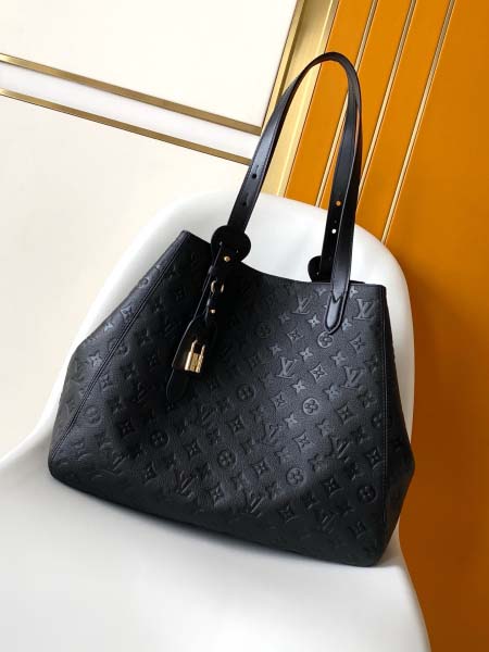 2025年12月10日入荷Louis Vuitton バッグ...