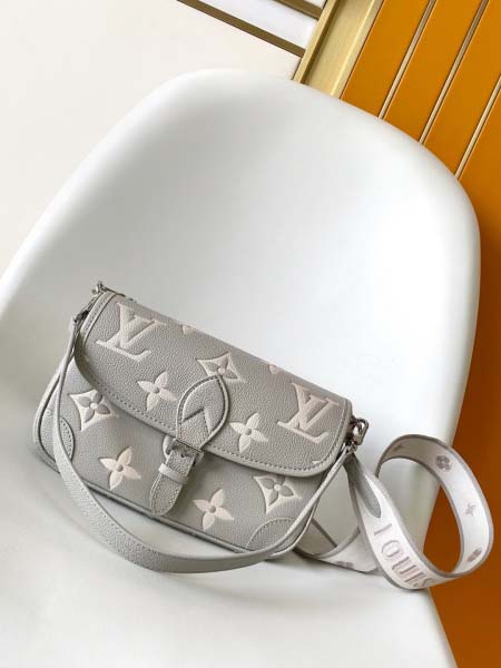 2025年12月10日入荷Louis Vuitton バッグ...