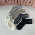 2025年12月10日入荷新品MiuMiu靴下ギフト/誕生日/記念品/アクセサリーkaka工場