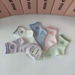 2025年12月10日入荷新品MiuMiu靴下ギフト/誕生日/記念品/アクセサリーkaka工場