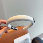 2025年12月10日入荷新品Louis Vuittonカチューシャギフト/誕生日/記念品/アクセサリーkaka工場