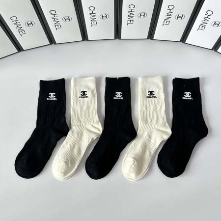 2025年12月10日入荷新品Chanel靴下ギフト/誕生日...