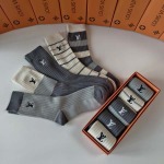 2025年12月10日入荷新品Louis Vuitton靴下ギフト/誕生日/記念品/アクセサリーkaka工場