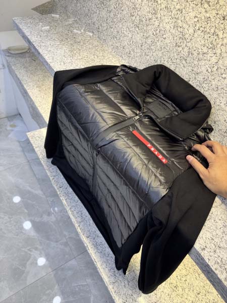 2025年12月14日入荷新作Pradaジャケット秋冬高品質...