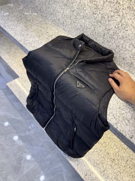 2025年12月14日入荷新作Pradaダウンジャケット秋冬...