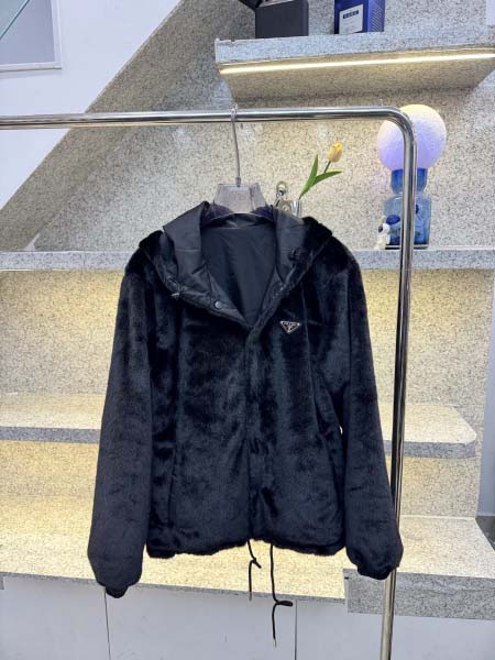 2025年12月14日入荷新作Pradaジャケット秋冬高品質...