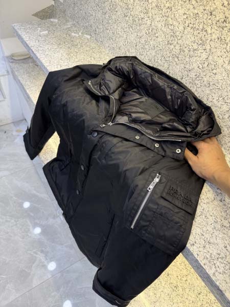 2025年12月14日入荷新作Pradaダウンジャケット秋冬...