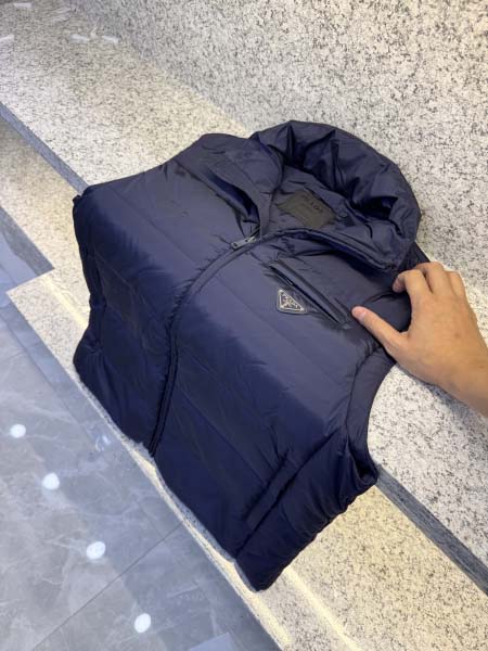 2025年12月14日入荷新作Pradaダウンジャケット秋冬...