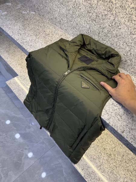 2025年12月14日入荷新作Pradaダウンジャケット秋冬...