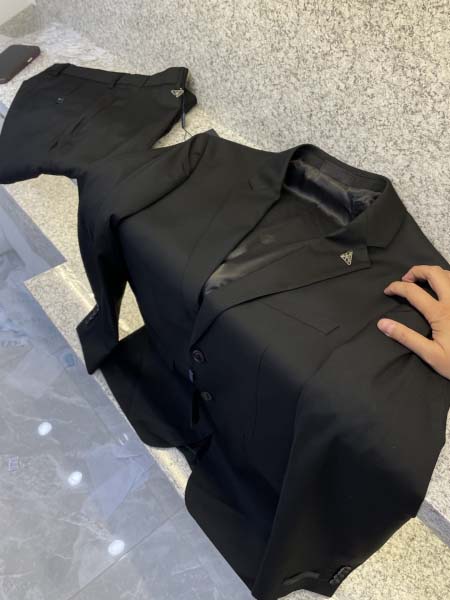 2025年12月15日入荷新作Prada背広秋冬高品質/人気...