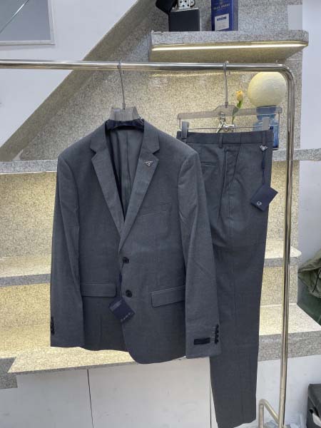 2025年12月15日入荷新作Prada背広秋冬高品質/人気...