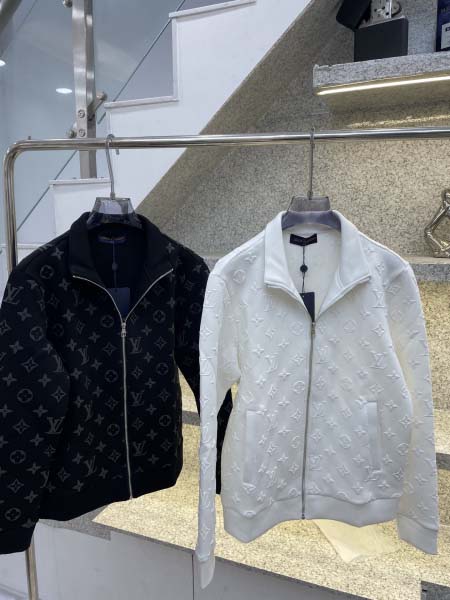 2025年12月15日入荷新作Louis Vuittonジャ...