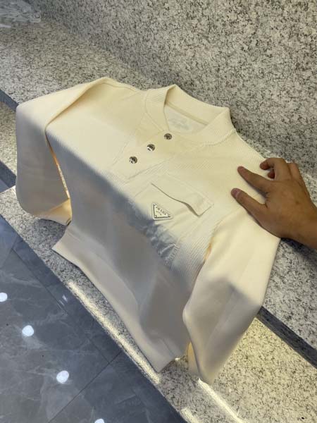 2025年12月15日入荷新作Pradaスウェット秋冬高品質...