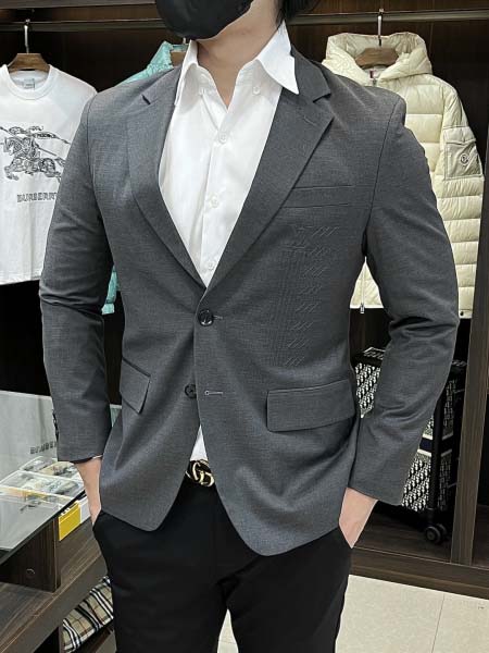 2025年12月16日入荷新作Louis Vuittonジャ...