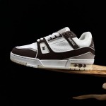 2025年12月25日入荷新品LOUIS VUITTON Trainer人気 スニーカー男女兼用/誕生日プレゼント/XH工場