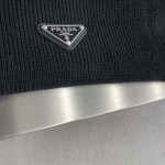 2025年12月29日秋冬新作PRADA ニットカーディガン  高品質人気商品/誕生日プレゼント/FF工場