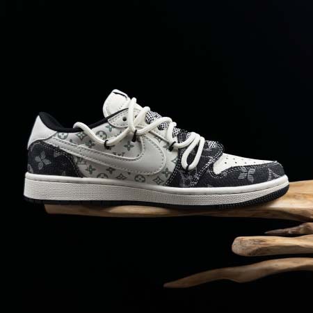 2026年1月9日入荷新品Louis Vuitton人気 スニーカー男女兼用/誕生日プレゼント/XH工場