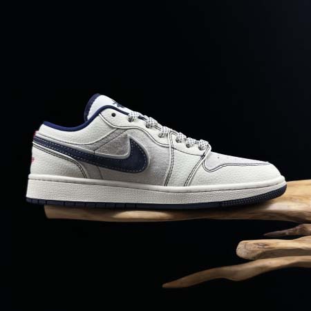 2026年1月10日入荷新品Louis Vuitton人気 スニーカー男女兼用/誕生日プレゼント/XH工場